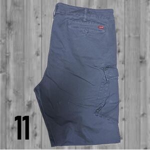 Title:
Levi’s Men’s Cargo Pants 40x32 – Blue Gray, Lightly Used. (11)